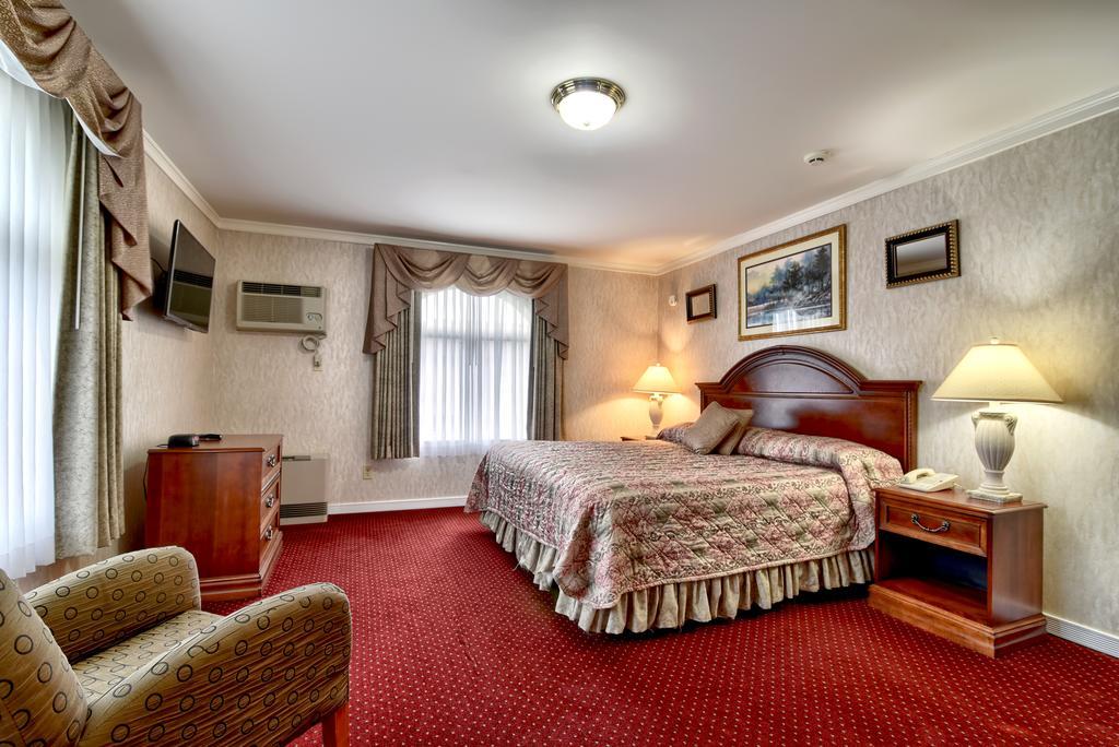 Ballston Spa Roosevelt Inn & Suites Saratoga Springs מראה חיצוני תמונה