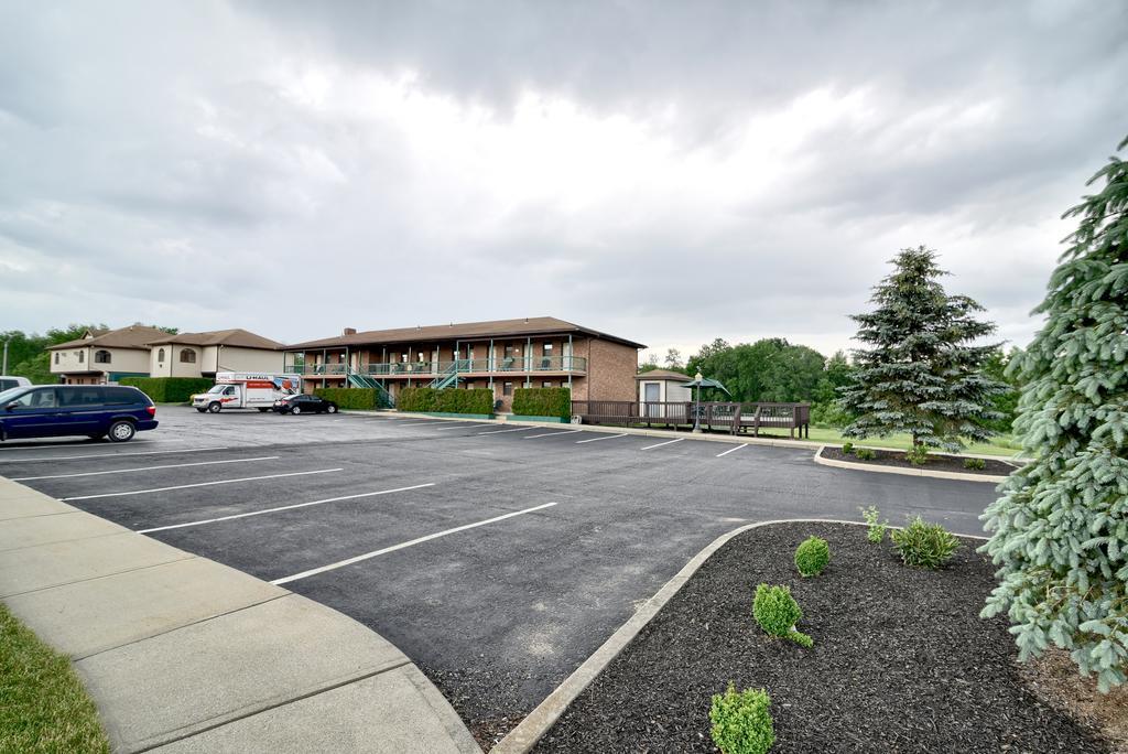 Ballston Spa Roosevelt Inn & Suites Saratoga Springs מראה חיצוני תמונה