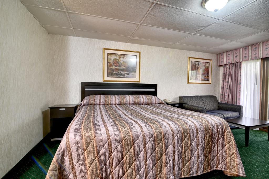 Ballston Spa Roosevelt Inn & Suites Saratoga Springs מראה חיצוני תמונה