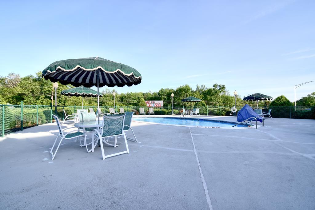 Ballston Spa Roosevelt Inn & Suites Saratoga Springs מראה חיצוני תמונה